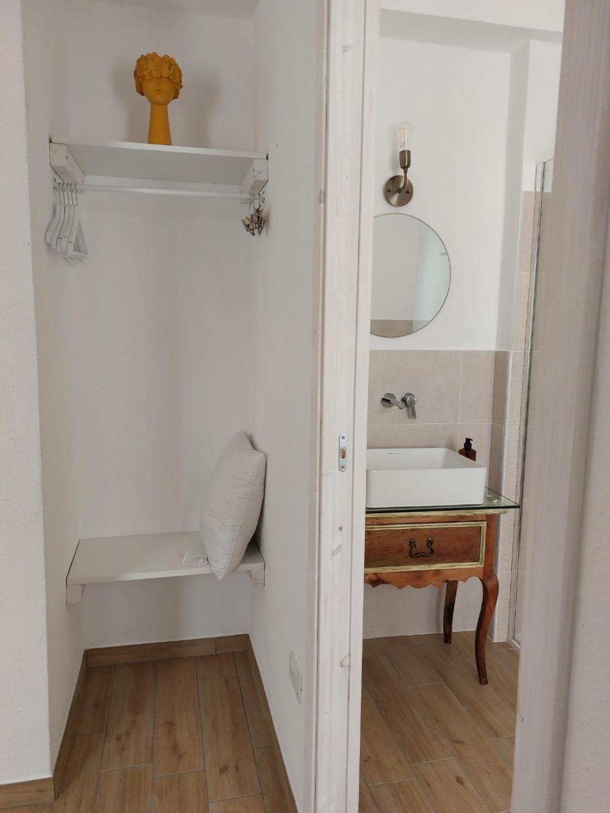 B&B Il Borgo Delle Emozioni Dolianova ภายนอก รูปภาพ